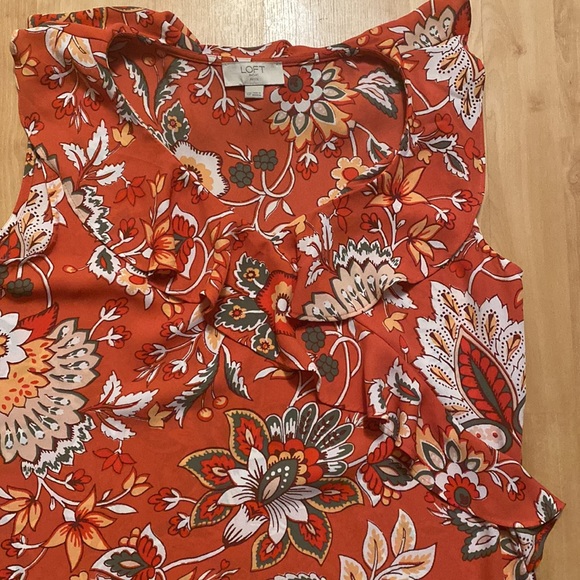 Floral ruffle neck top - Picture 3 of 3